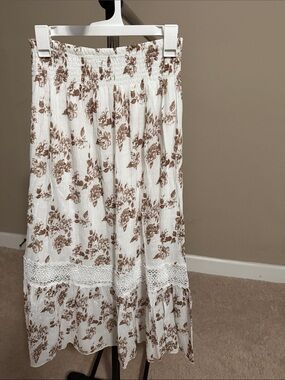 NWOT Floral Print Skirt